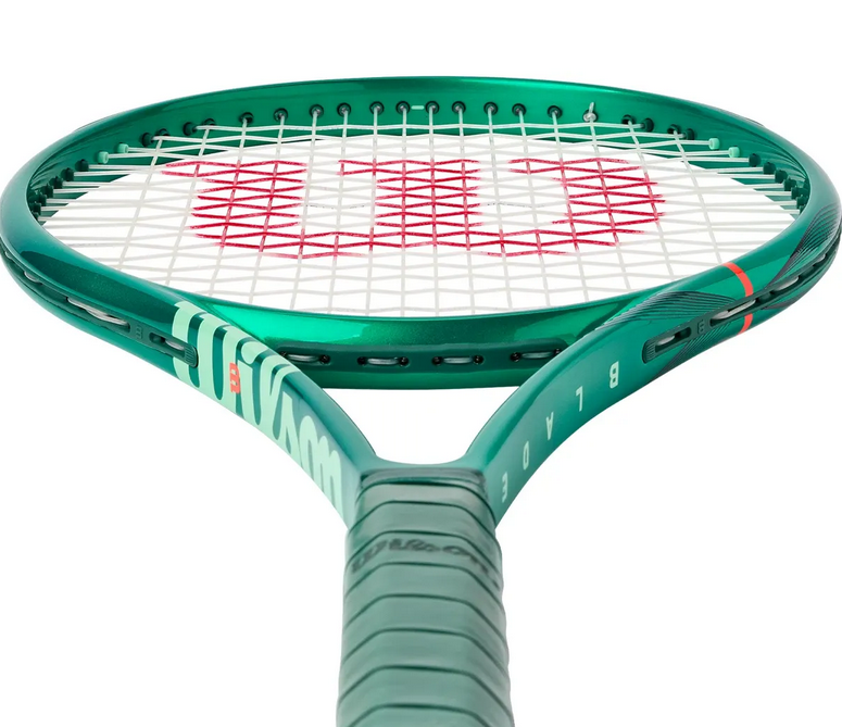 Wilson Blade 100UL V10 (265gr) 2026 - WR208410